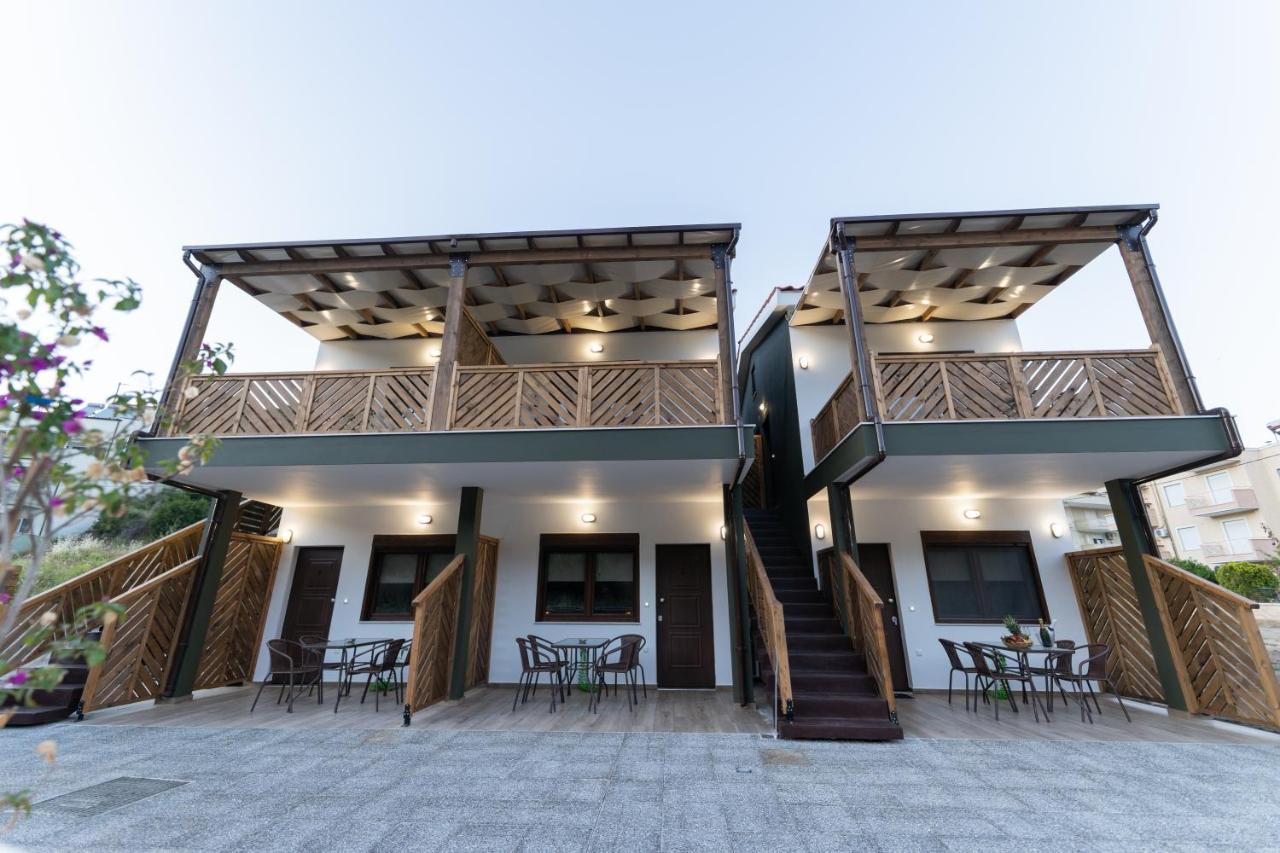Mad'S Villas Néa Péramos Exterior foto