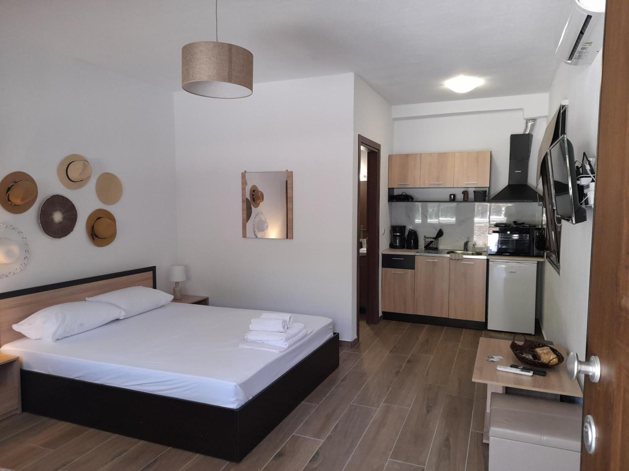 Mad'S Villas Néa Péramos Zimmer foto
