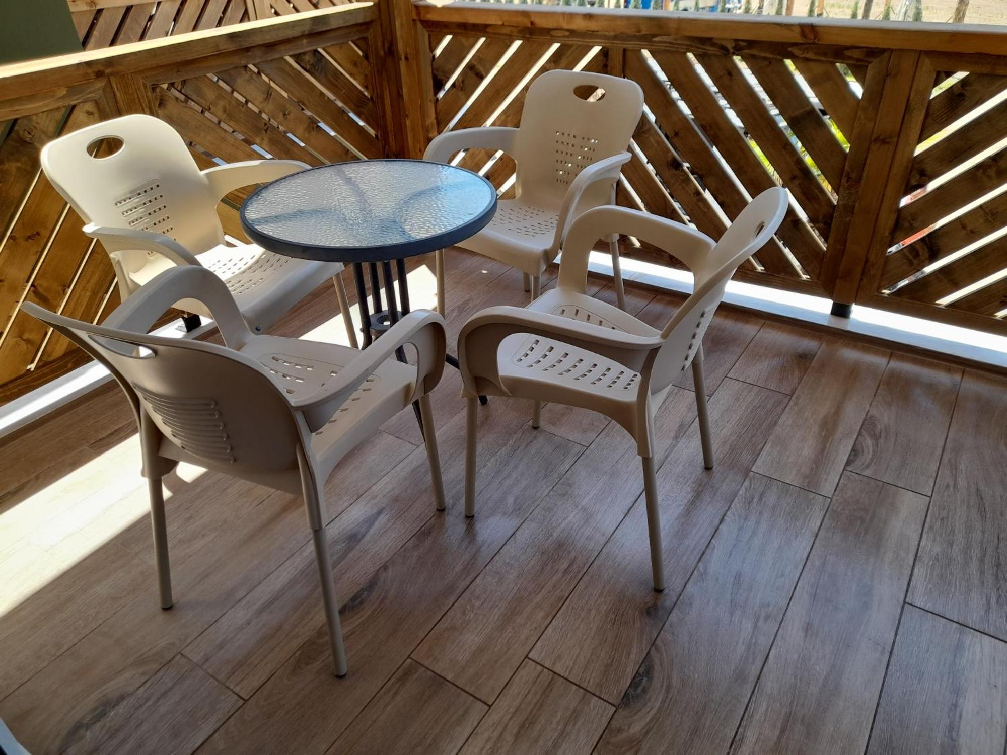 Mad'S Villas Néa Péramos Zimmer foto